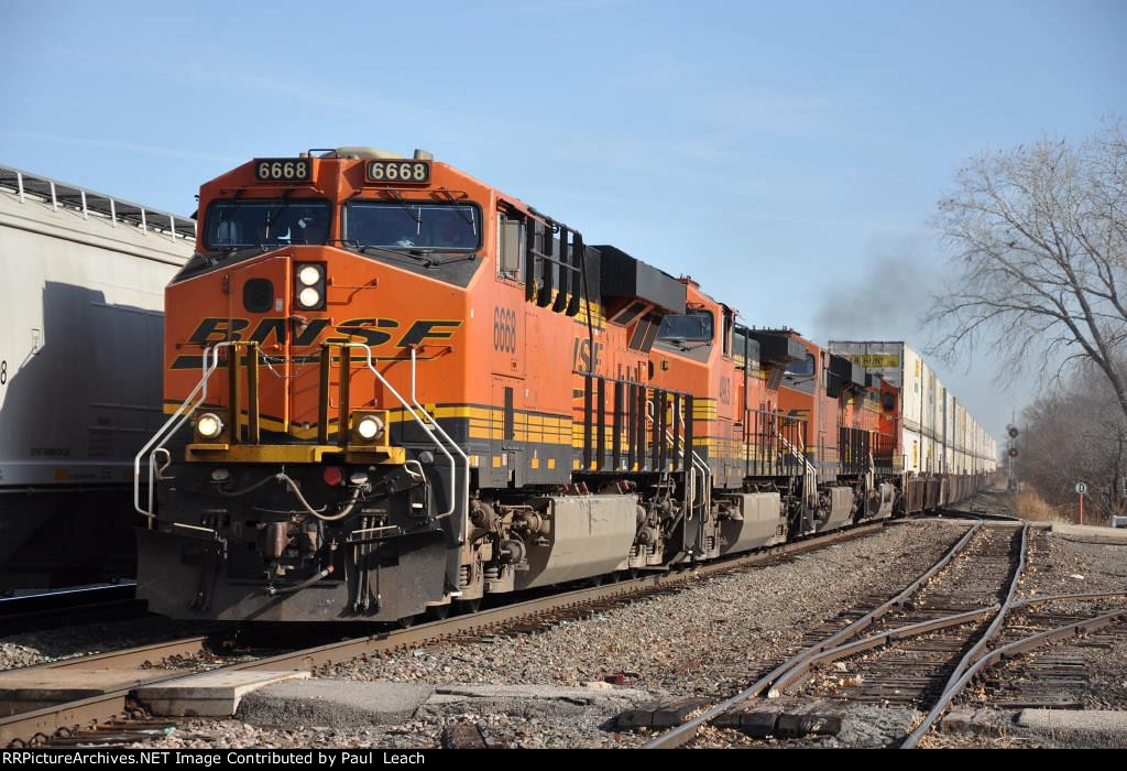 Intermodal rolls west